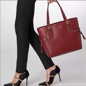 Michael Kors Maroon
Voyager Tote